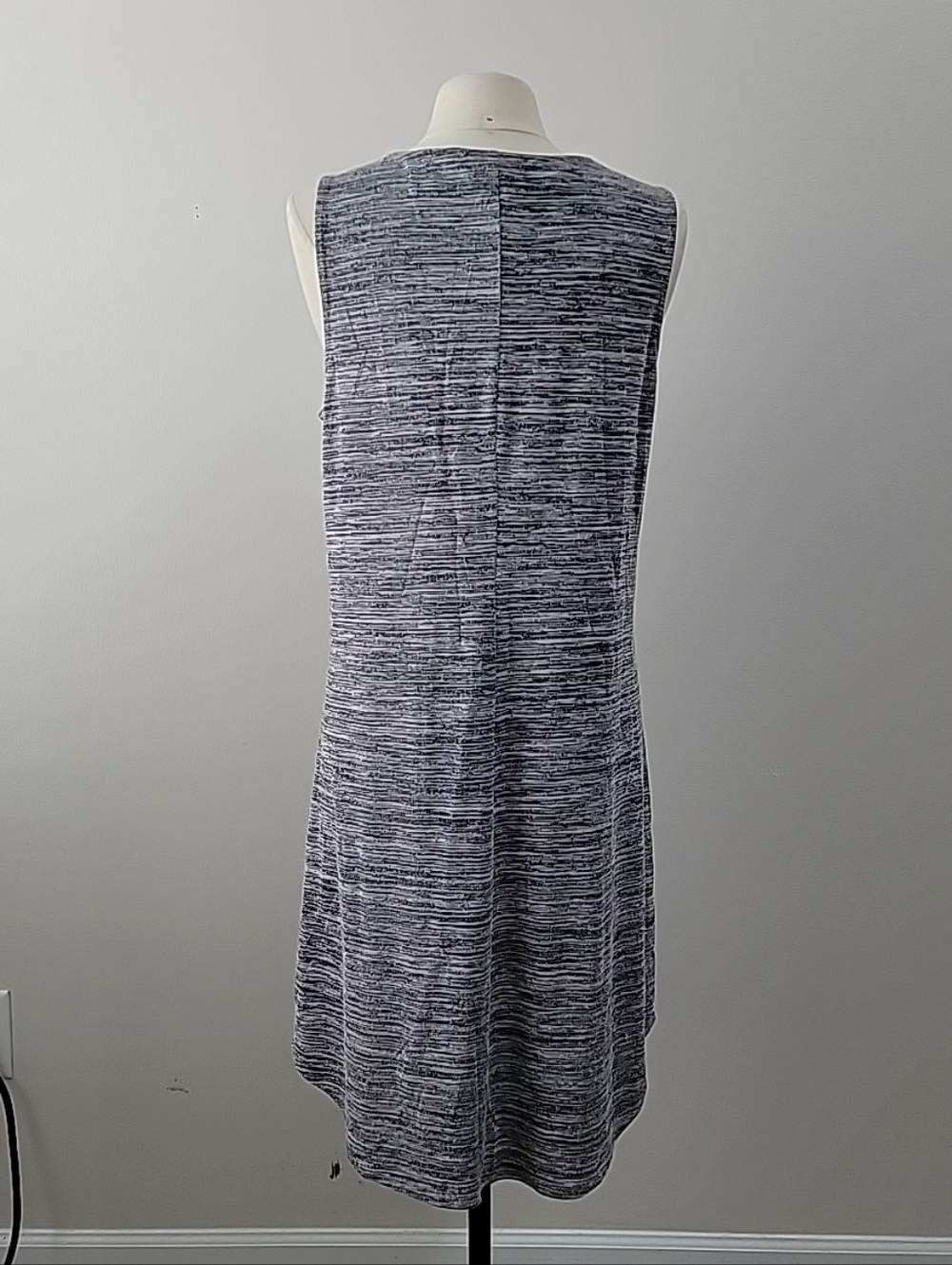 Torrid Size 1X Gray Space Dye V- Neck Knit Lace Up Neck Sleeveless Shift Dress 1 - Picture 3 of 8